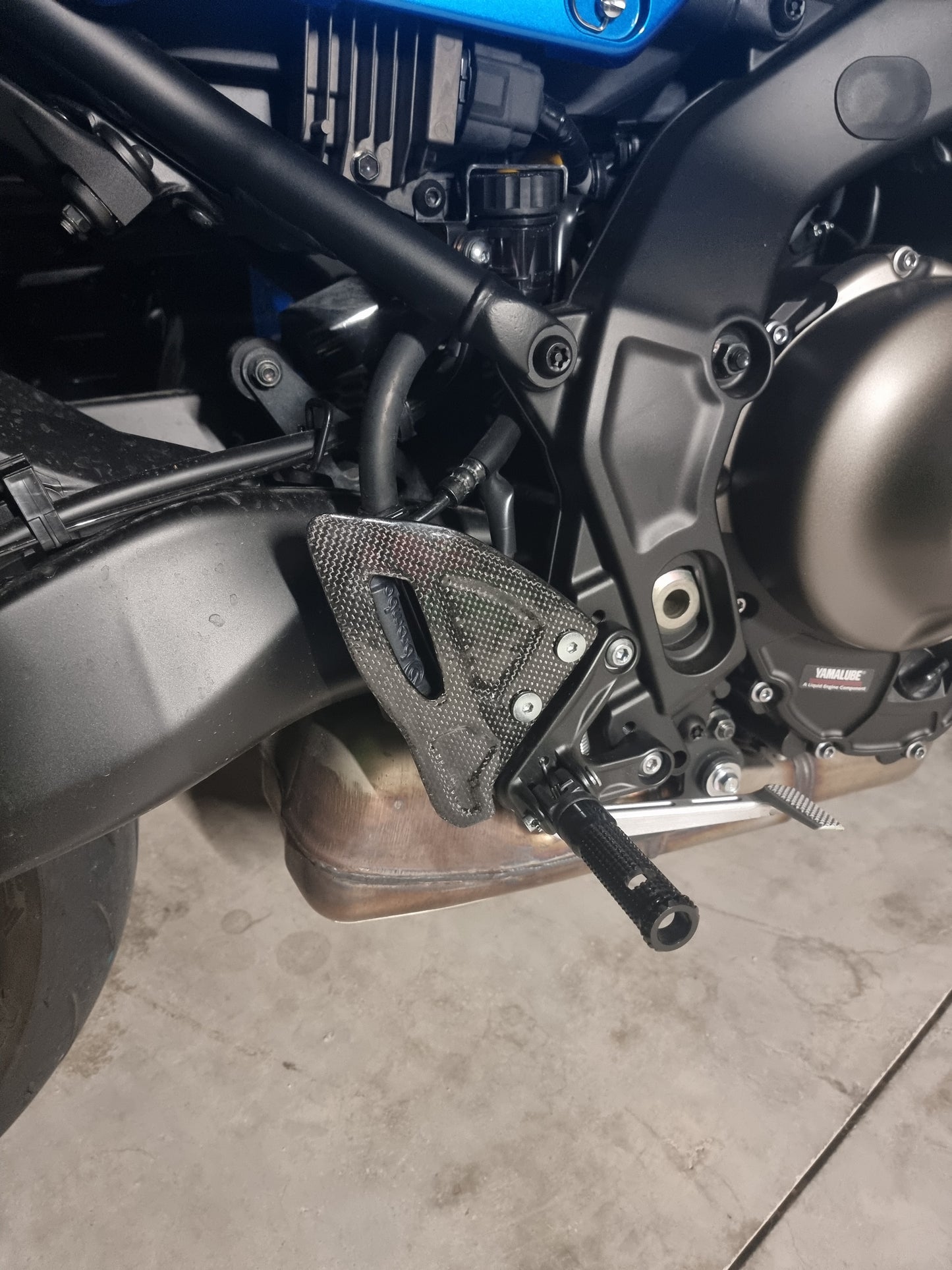 XSR 900 Carbon Fibre Heel Plate